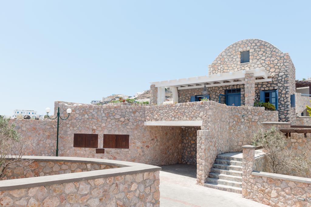 Red Cliff Villa 2Bedroom Villa With Caldera View And Plunge Pool Akrotírion Habitación foto